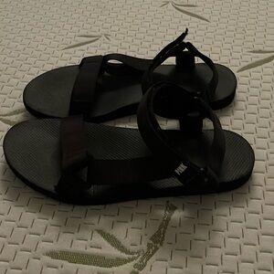 Black strap sandals
